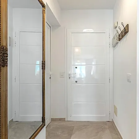 Apartment 2 Bedroom In Fanabe Costa Adeje (Tenerife)