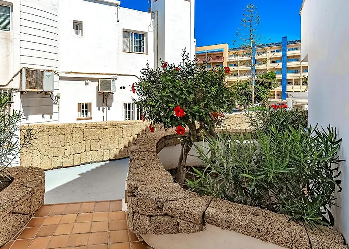 2 Bedroom In Fanabe Apartment