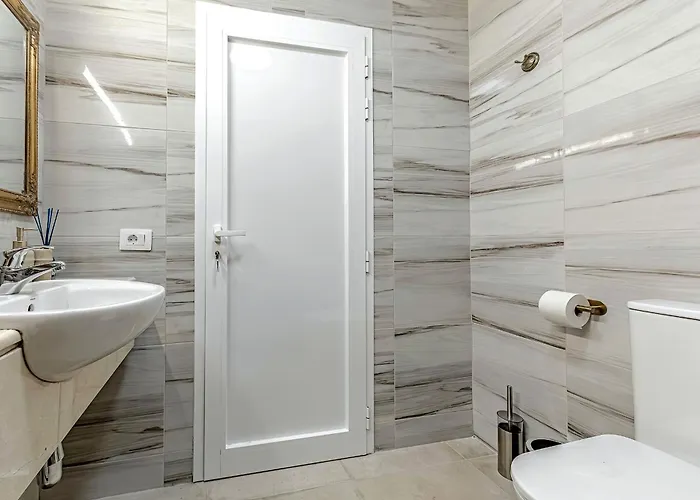 2 Bedroom In Fanabe Apartment